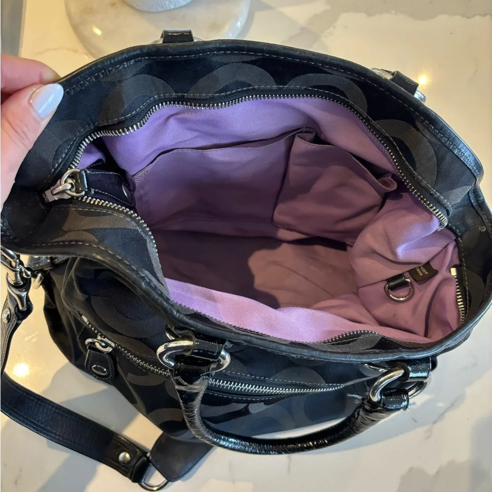 Coach purse - Picture 2 of 3